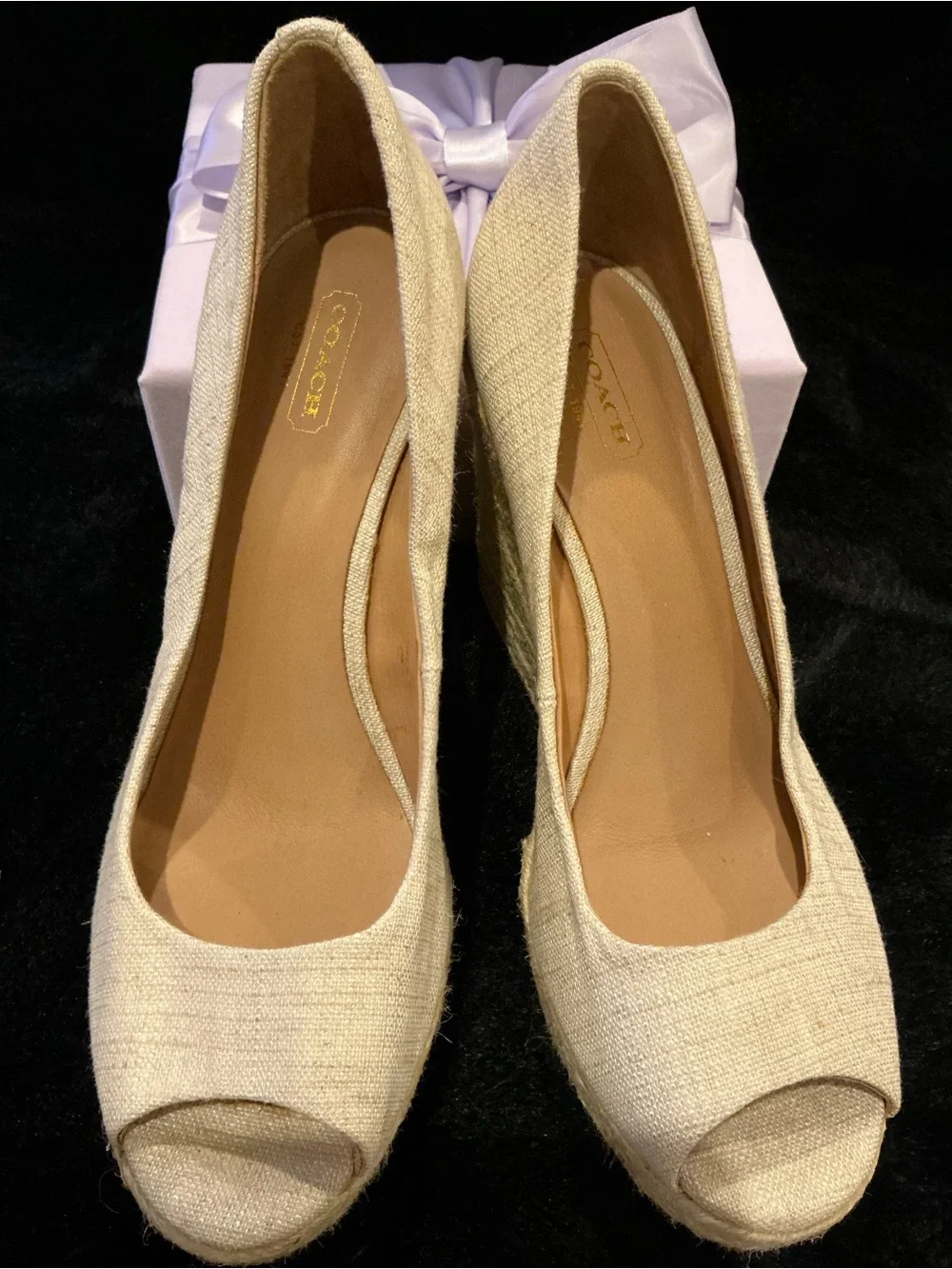 Coach elegant cream